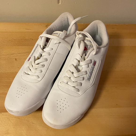 Women’s Reeboks - Picture 3 of 5